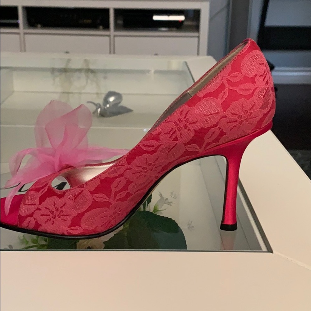 Shoes - Picture 3 of 6